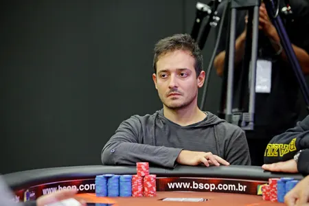 Felipe "PLF111" Rubino