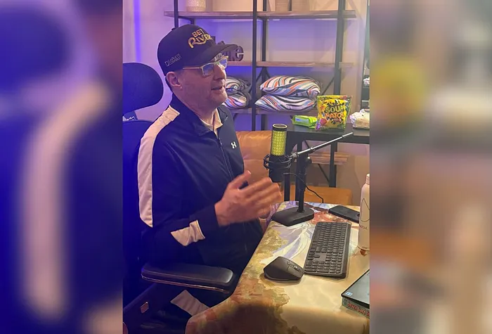 Phil Hellmuth streams on BetRivers Poker