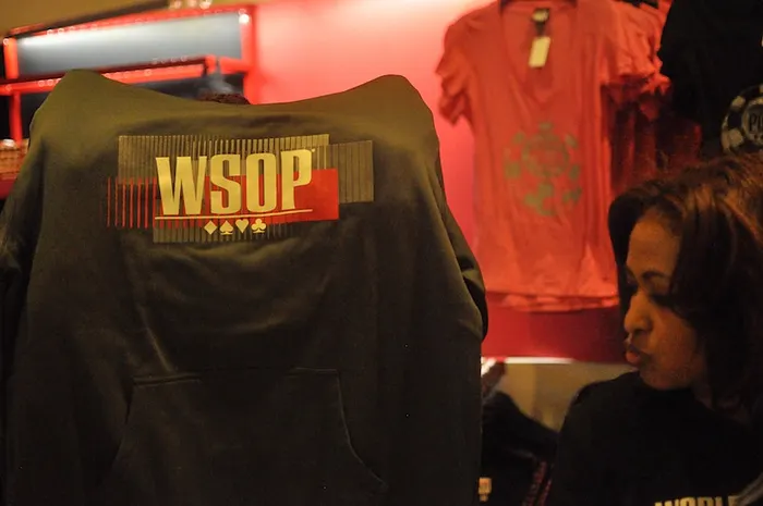 All Mucked Up: 2012 World Series of Poker Day 19 Live Blog 115