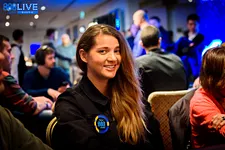 Sofia Lovgren is part of a bunch of 888poker Ambassadors who give you poker tournament tips you've never heard before