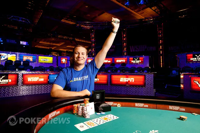 WSOP Week in Photos: Phil Ivey Gets Close (Twice), Phil Hellmuth Gets Twelve 106