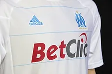 Betclic.fr : Jean-Pierre Papin inaugure l'OM Poker Cup