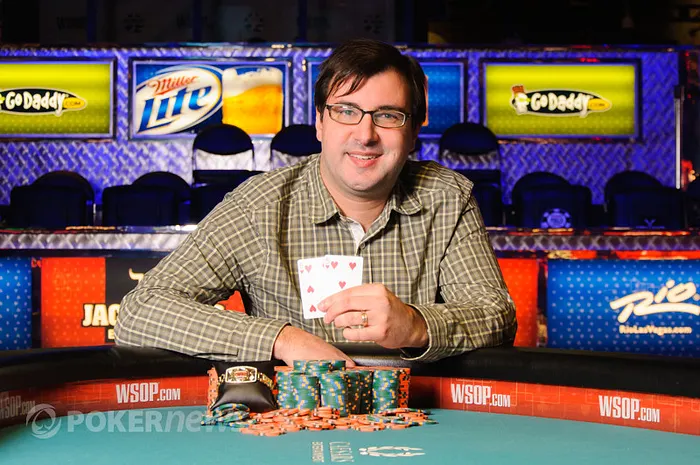 WSOP Week in Photos: Phil Ivey Gets Close (Twice), Phil Hellmuth Gets Twelve 117