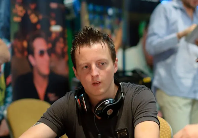 WSOP Evento #9: Matt Perrins Estreia-se em Grande 0001