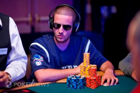 Greg Merson Vence o World Series of Poker Main Event 2012 0001