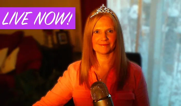 Deborah "QueenBee902" Vanneste