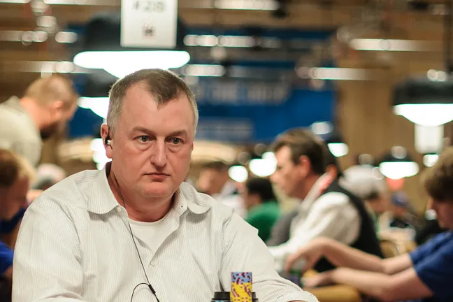 Frank Kassela is building a stack that he can nurse while he plans to play the Razz event.