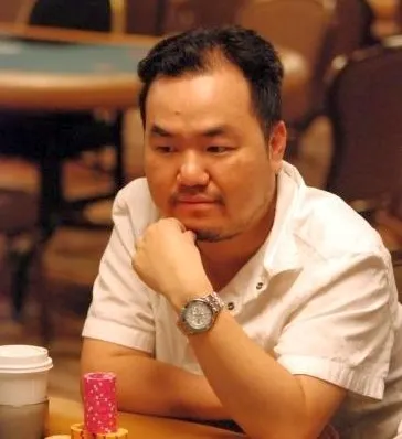 2008 WSOP Event #6, $1,500 Omaha Hi/Low, Day 2: Luu Heads Final 0001