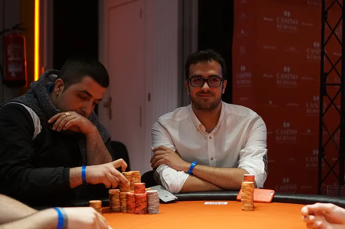 Le sale la sonrisa de jugón...