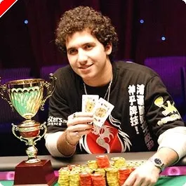 PokerStars APPT Macau Main Event Mesa Final: Qualificado Online Sabat Agarra o Titulo 0001