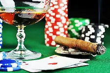 Stratégie poker : Le contrôle du pot avec des mains marginales