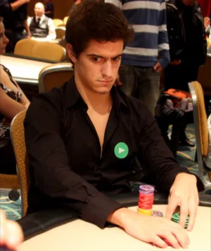 EPT Londres: Rui 'Arise' Milhomens Passa ao Dia 2 0001