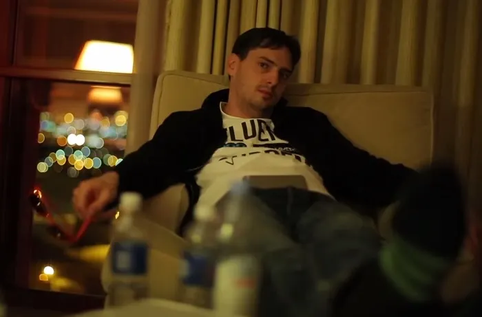 Brèves Poker : Newhouse au fond du trou, Galfond se fiance, des vidéos