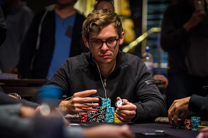 Holz Late to Aussie Millions Main, Chasing Recent Champs Engel & Barer 0001