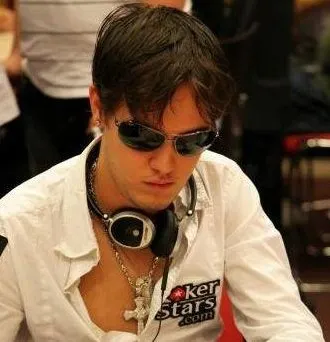 PokerStars.net EPT Warsaw, Day 2: Minieri Near Top as Money Reached 0001