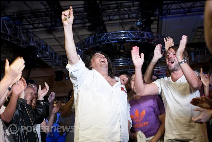 WSOP 2011 : Antonin Teisseire décroche le 4ème bracelet Français (825.604$) 103