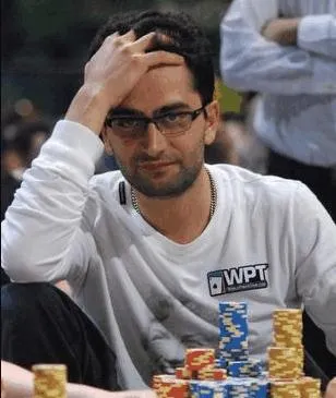 PokerStars.com EPT Monte Carlo, Day 3: Esfandiari Moves to Front 0001