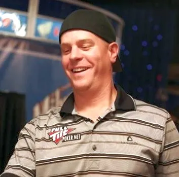 2008 WSOP Event #18 2-7 Draw w/ Rebuys Day 2: Lindgren Chases Second Bracelet 0001