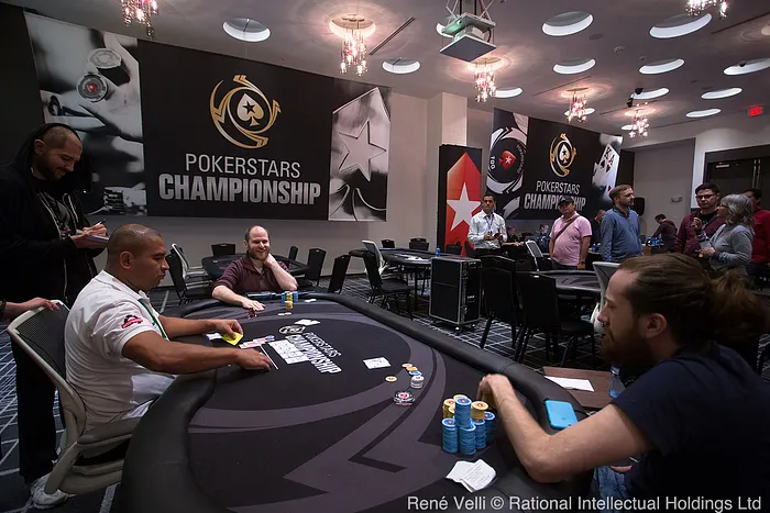 Sam Greenwood (L) and Steve O'Dwyer