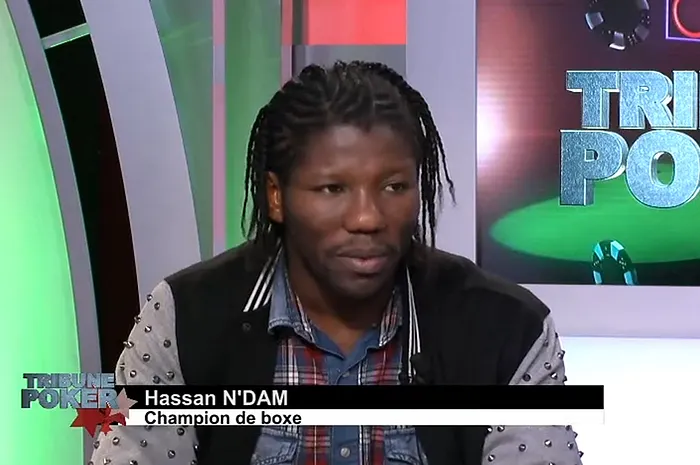 La Maison Du Bluff 6 : Un champion du Monde entre dans l'aventure 0001