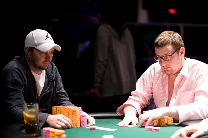 2013 World Series of Poker Día 8 Cliff Josephy "JohnnyBax" gana el segundo brazalete del... 102