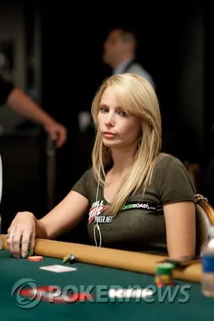 The Nightly Turbo: Getting In Hellmuth's Head, Schoenberg's Among Pokers Sexiest and More 0001