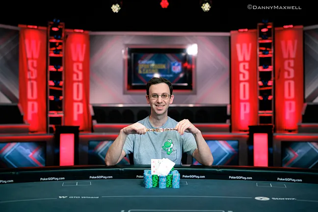 Defending champion, Scott Abrams