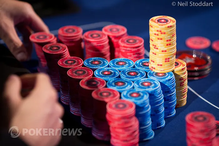 Stratégie Poker : le float en début de tournoi