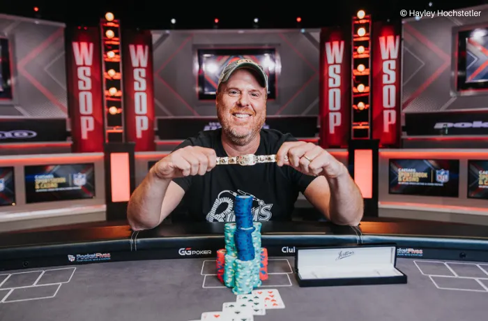 Pedro Bromfman conquista bracelete na WSOP 2022