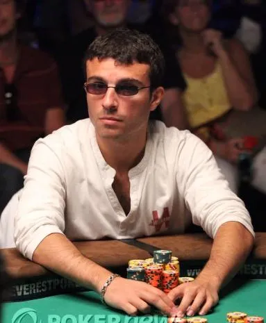 WSOP 2009 Event #36 (NLHE à 2.000$) : Tallix 5ème (120.311$) et ChessBaby 7ème (78.664$) 0001