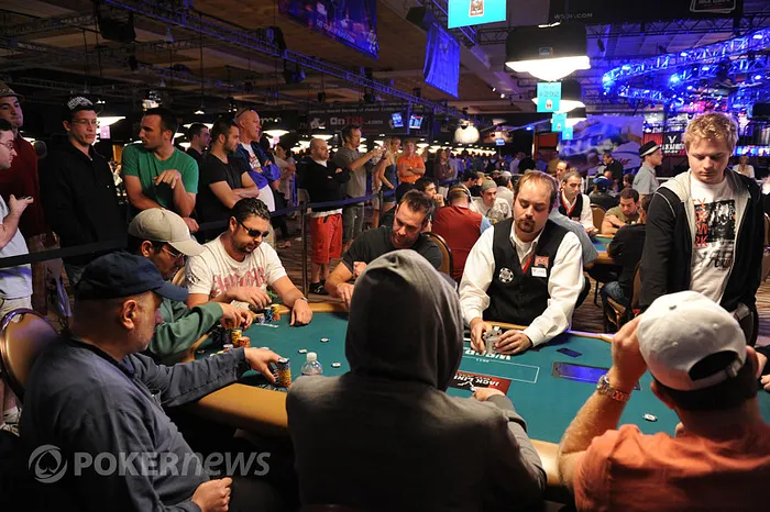 Main Event WSOP 2011 (Jour 2a) : Darcourt et Albertini dans le Top 5 105
