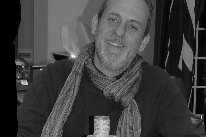 Forges-les-Eaux : Le trophée et le TMAX pour Fabrice Jacquot 0001