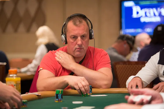 Ross Boatman lideró el Día 1c del UKIPT 0001