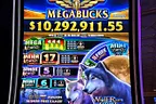 Megabucks Wolf Eclipse