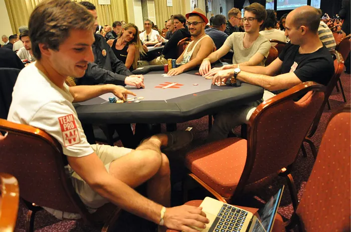 Guillaume Diaz remporte le Main Event Winamax en jouant le HR Sismix 102