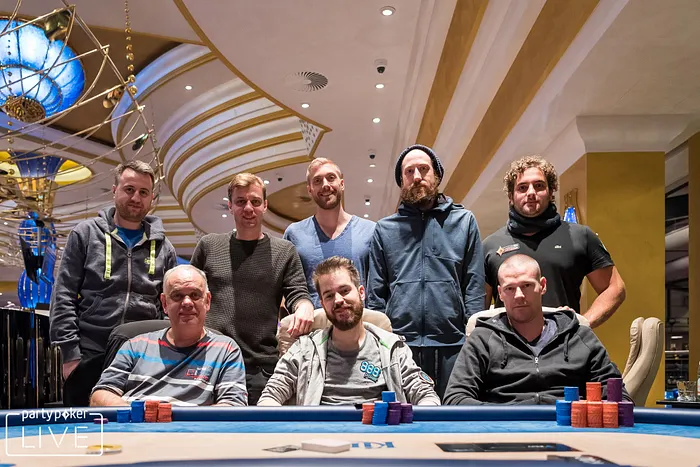€25,000 High Roller Final Table