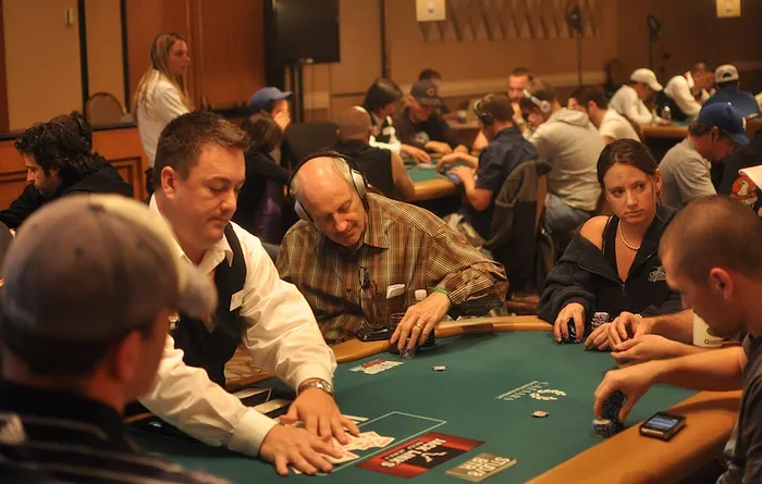 All Mucked Up: 2012 World Series of Poker Day 17 Live Blog 112