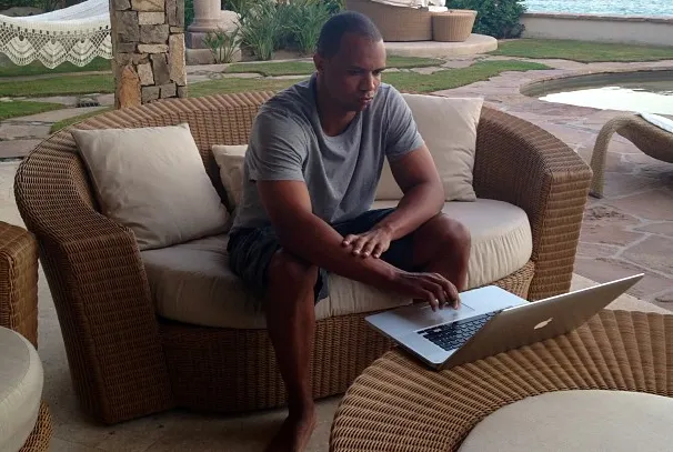 Brèves Poker : un slow roll, une suspension, une réaction, une vie de « balla »