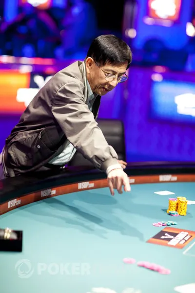 WSOP Week in Photos: Phil Ivey Gets Close (Twice), Phil Hellmuth Gets Twelve 103