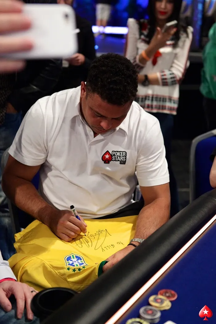 EPT Grand Final : Tapis_Volant sur le podium du Media Event, Ronaldo participe à la fête 101