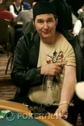 Phil Hellmuth Showing His Burn