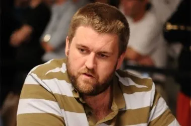 Résultats poker online : Lars 'Dsavo' Bonding met le feu au Sunday Warm-Up (encore)
