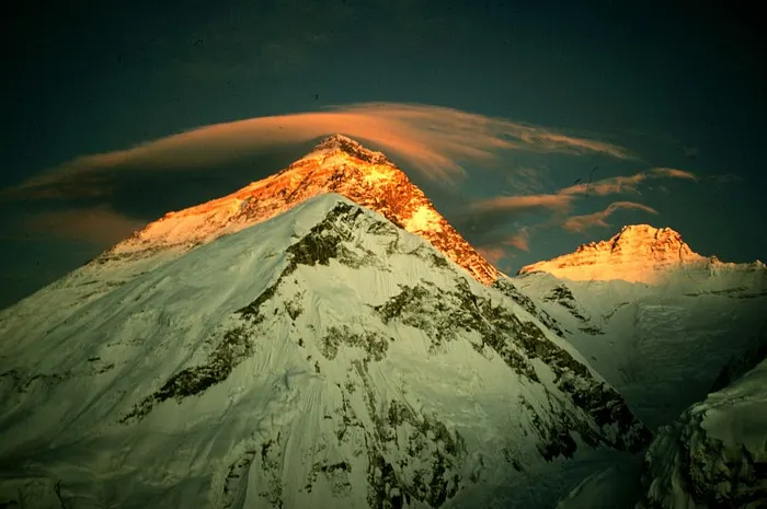 Altitude 100 : 94 sièges garantis par semaine sur Everest poker 0001