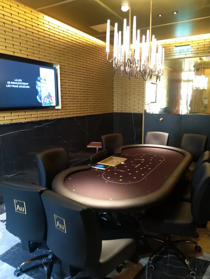 The Vault 104 club barrière