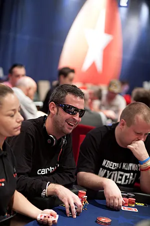 Jony sacó su fusil, esta vez para luchar por el UKIPT 0001