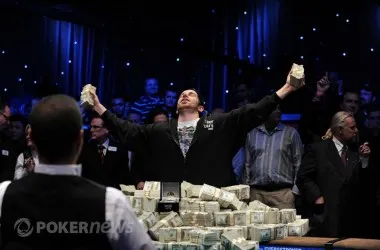 Le poker paye bien. Jonathan Duhamel en a eu la preuve en 2010.