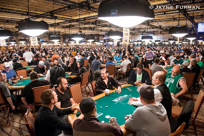 Hand of the Week: Weiqi Liu Wins a 5-Way All In 102