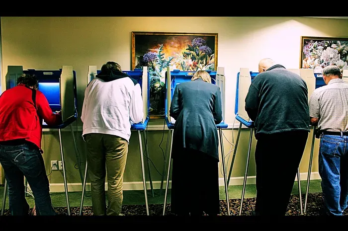 US voters at a polling station