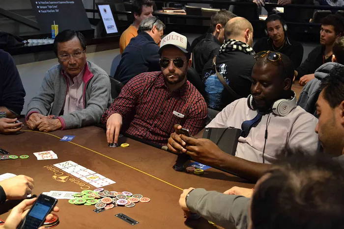 Trop de tablettes à la table ? 102