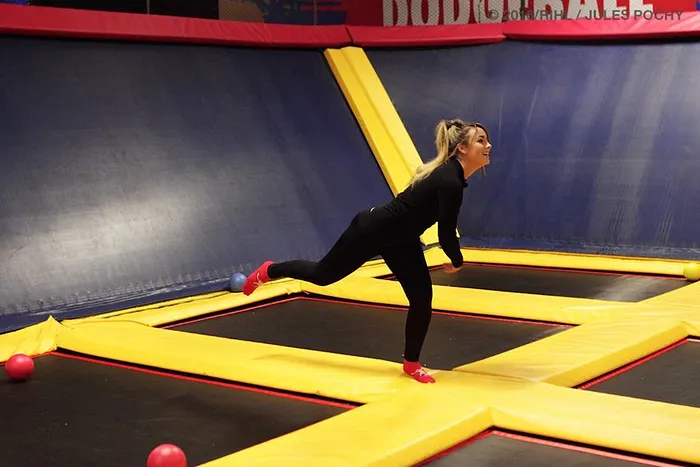 Lauren Walsh - Jules Pochy